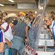 ‘Zomerpiek’ op Schiphol: eenzame reiziger heeft broodjeszaak en lingerieshop helemaal voor zich alleen