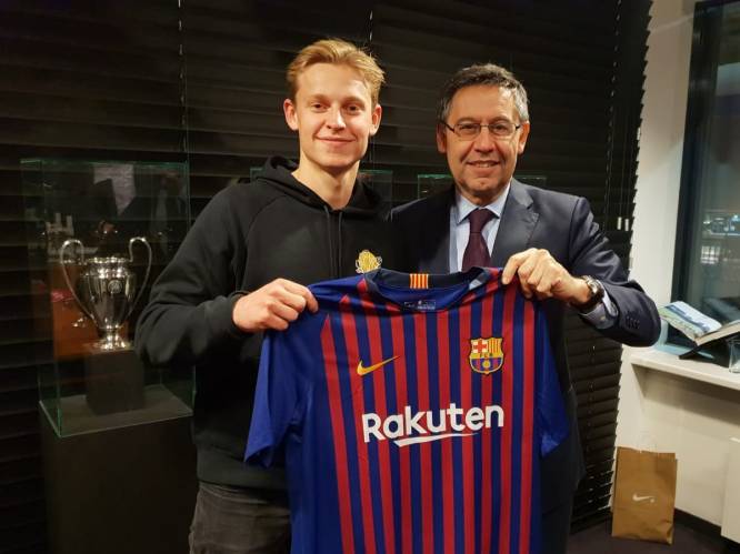 Frenkie de Jong komende zomer voor recordbedrag naar FC Barcelona