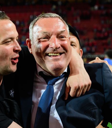FC Twente-trainer Ron Jans genomineerd voor Rinus Michels Award