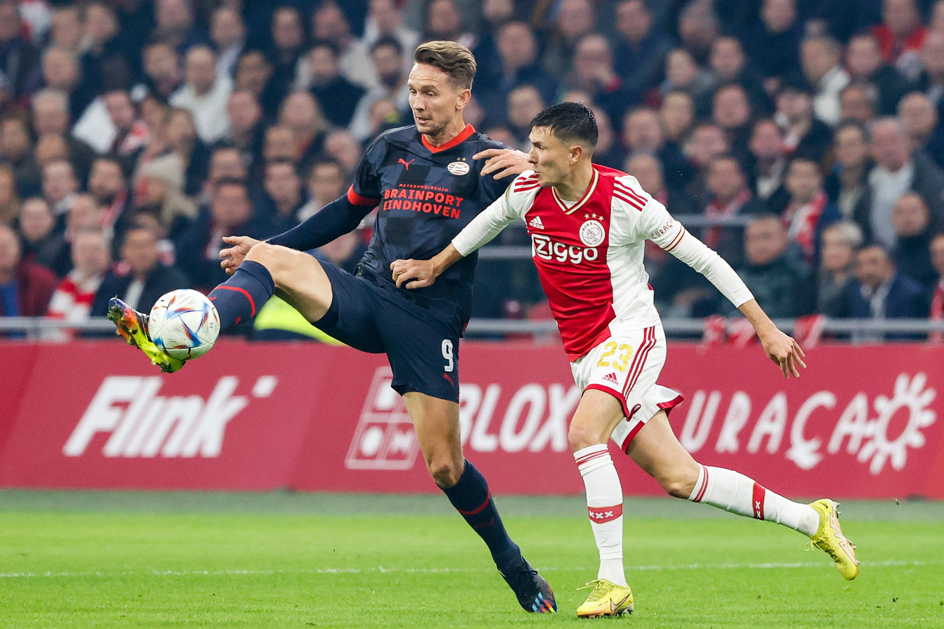Dit zijn de scenario’s voor Ajax en PSV bij verdeling Europese tickets Foto AD.nl