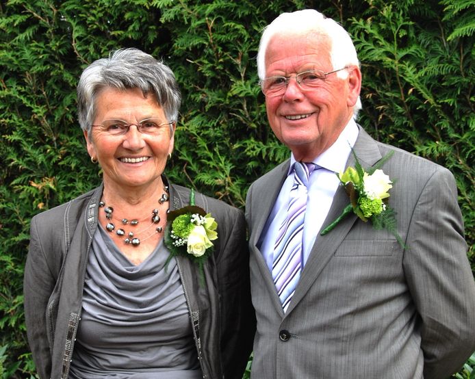 Joke en Wim Kruitbosch (beide 82) zijn vrijdagmiddag benoemd tot Lid in de Orde van Oranje-Nassau