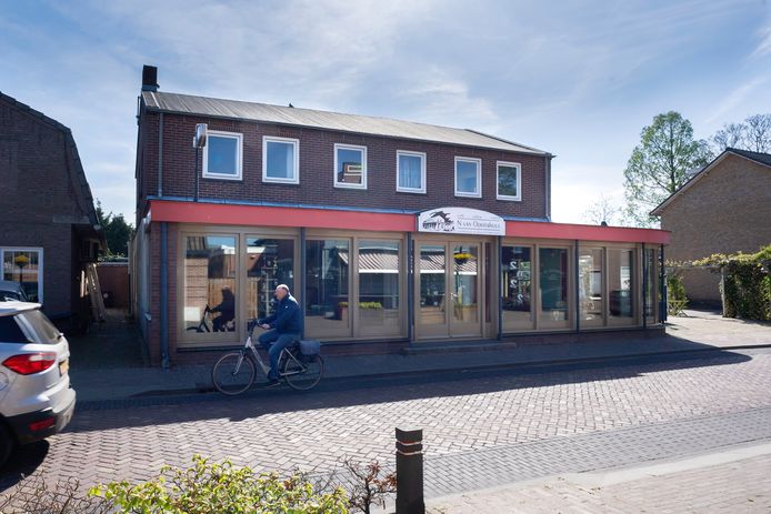 De kans is groot dat er zorgappartementen komen op de locatie café-zaal Van Oosterhout in Lierop.