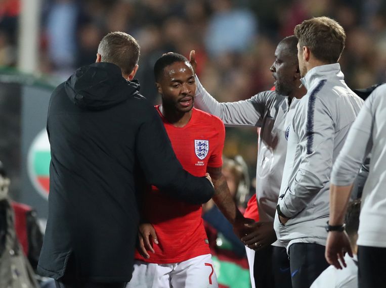 Engels international Raheem Sterling wordt gewisseld tijdens de wedstrijd Engeland tegen Bulgarije Beeld Action Images via Reuters