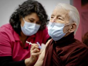 Groot deel coronavaccins in de regio Utrecht is op, ouderen krijgen voorlopig geen prik