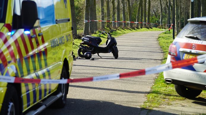 Een kind raakte dinsdagmiddag gewond bij een aanrijding met een scooter.