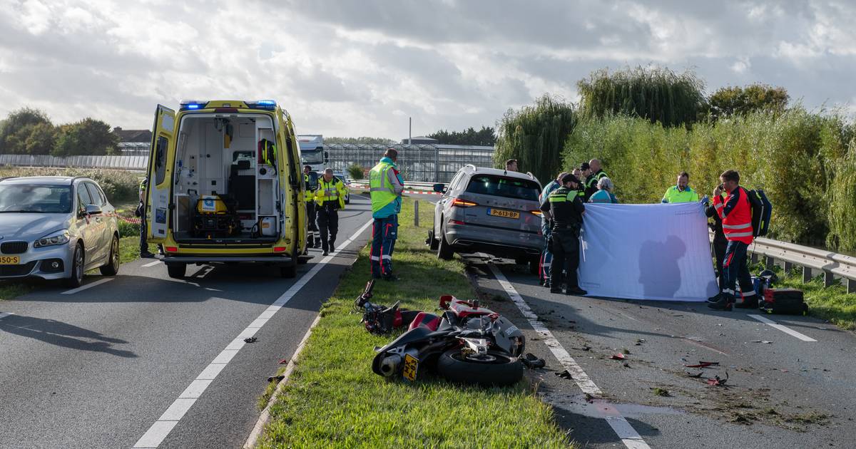Motorrijder komt om het leven bij ongeluk op Westlandroute in Honselersdijk - AD.