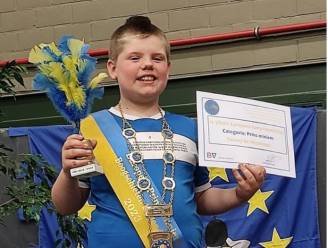 Timmy De Middelaer (10) werd Europees Prins Miniem bij boogschieten op de liggende wip