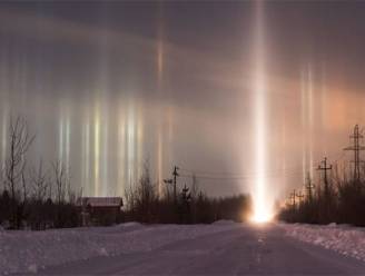 Russen verbaasd over magische lichtzuilen aan nachtelijke hemel