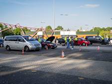 Drie mannen aangehouden en tientallen boetes tijdens grootschalige controle rondom GelreDome
