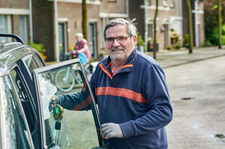 Frank van Dijk kan tegenwoordig zelfs weer autorijden.  Beeld Van Assendelft/Jeroen Appels