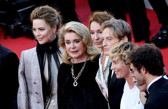 Melissa George, Catherine Deneuve, Emmanuelle Bercot, Benoit Magimel, Cécile de France