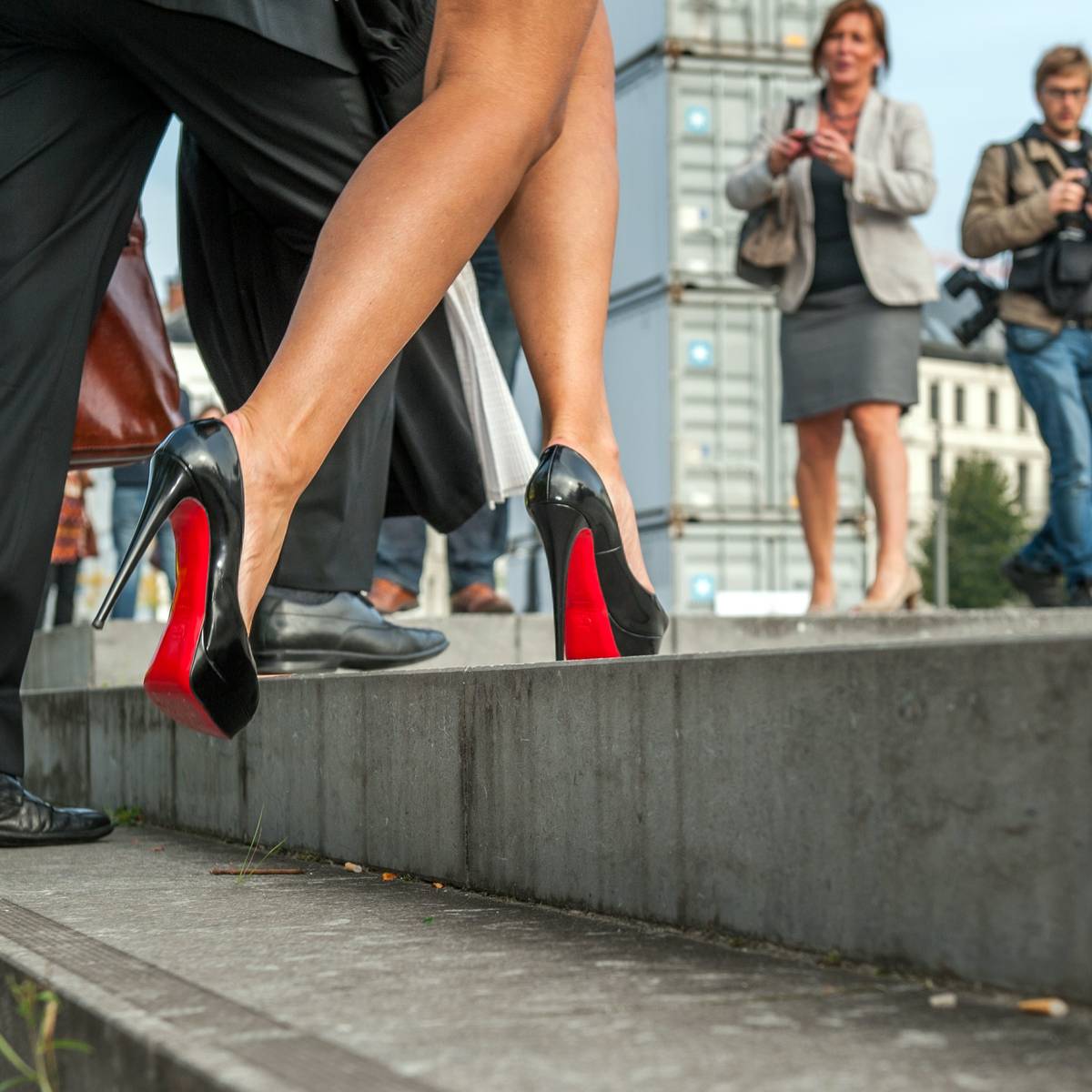 Ook Nederlandse schoenenverkoper mag rode Louboutin zool maken Binnenland bd