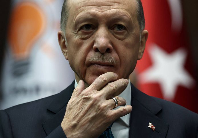 De Turkse president Recep Tayyip Erdogan tijdens een toespraak voor zijn partij op 29 maart van dit jaar