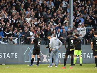 “Zelf gaan we geen nieuwe tribune bouwen, maar overnemer krijgt alle hulp om site te ontwikkelen”: sportschepen De Ridder (N-VA) over toekomst Eendracht Aalst