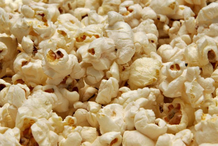 Bezoekers vinden popcorn stinken en het maakt lawaai. Beeld 