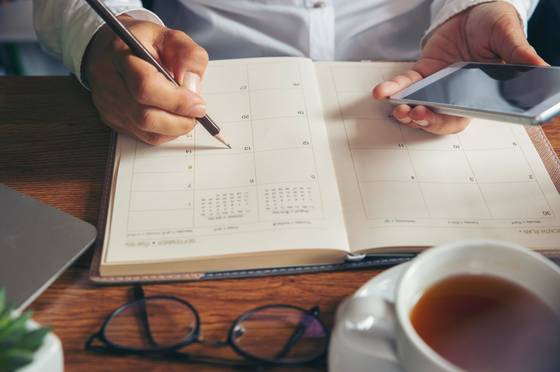 Arbeidsexpert vertelt hoe je je verlof in 2021 kan verdubbelen: maak van 29 vakantiedagen 58 vrije dagen