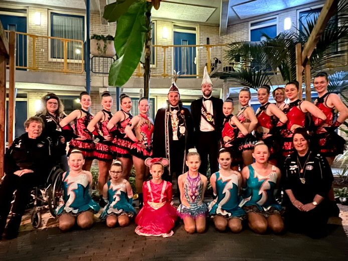 Dansgroep Dynamite van CV Deurzakkers Daeventer.