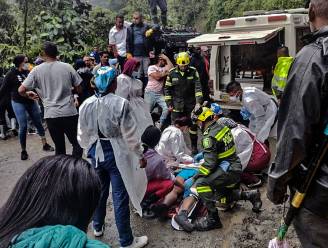 Drie doden na aardverschuiving in Colombia, twintigtal buspassagiers nog vermist