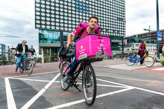 bijl residentie delicaat Ook Uber gaat eten bezorgen in Utrecht | Utrecht | AD.nl