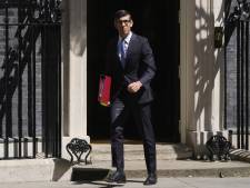 Un véhicule “percute les grilles de Downing Street”, où se situent les bureaux du Premier ministre britannique