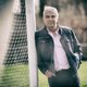 ‘Stadionspringer’ Hans Douw reist langs alle plekken waar de bal rolt: Ik sta ook te genieten op veld 5 van een amateurclubje
