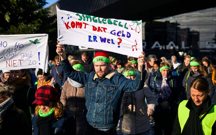 Acties van stakende leraren krijgen mogelijk landelijk vervolg.