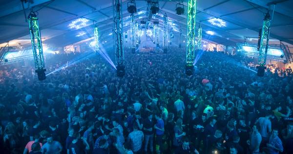 Feest in Fleringen trekt 4.000 bezoekers: 'Het is een beetje uit de hand gelopen' - Tubantia