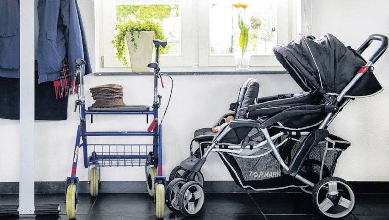 Veel Nederlanders zetten zich uit idealisme in voor de kwetsbare medemens. Beeld anp