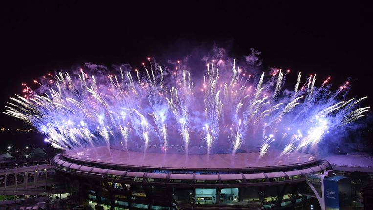 Een groot vuurwerkspektakel sluit de Olympische Spelen echt af. Beeld AFP