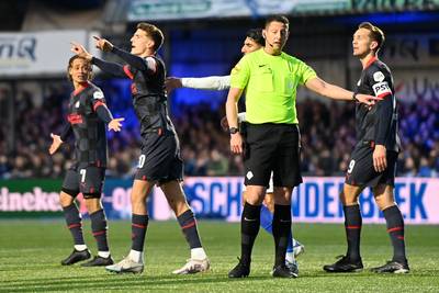 LIVE | Irritaties bij PSV na felle duels, Spakenburg houdt knap stand in halve finale KNVB Beker