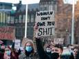 Honderden activisten vragen aandacht voor straatintimidatie: ‘Een groep jongens riep: laat je billen zien’