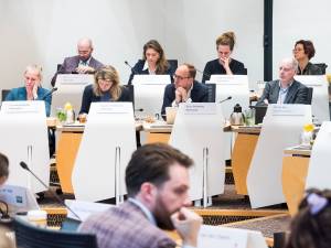 Vrijwel voltallige oppositie zegt vertrouwen op in Utrechtse wethouder Lot van Hooijdonk