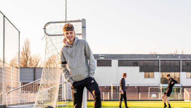 Sander woont vlakbij FC Dordrecht: ‘Als er gescoord is, dan hoor ik het gegil thuis’