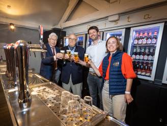 600 personeelsleden vieren 100 jaar brouwerij in Alken: “Onze Cristal-pils zal nog lokaler gemaakt worden, dankzij onze landbouwers”