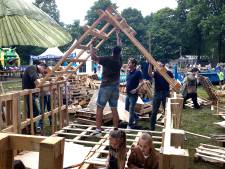 Alle bouwkavels snel uitverkocht bij zesde editie Huttenbouwspektakel in Budel