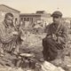 Historische foto toont enige zwarte man in kamp Dachau, de Congolese Belg Johny Vosté. Of toch niet?