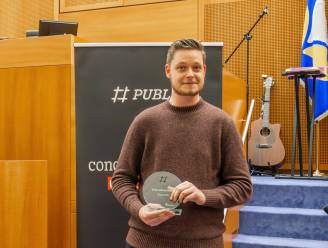 Arne (24) uit Schoten verkozen tot beste jonge Nederlandstalige redenaar van ons land 