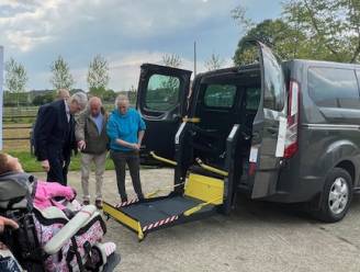 Nieuwe aangepaste bus voor het Centrum Therapeutisch Paardrijden : “Meteen ingezet voor deelname aan de Special Olympics Belgium”