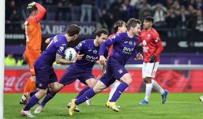 Le derby a tenu ses promesses: la victoire au bout du suspense pour Anderlecht, la désillusion pour le RWDM