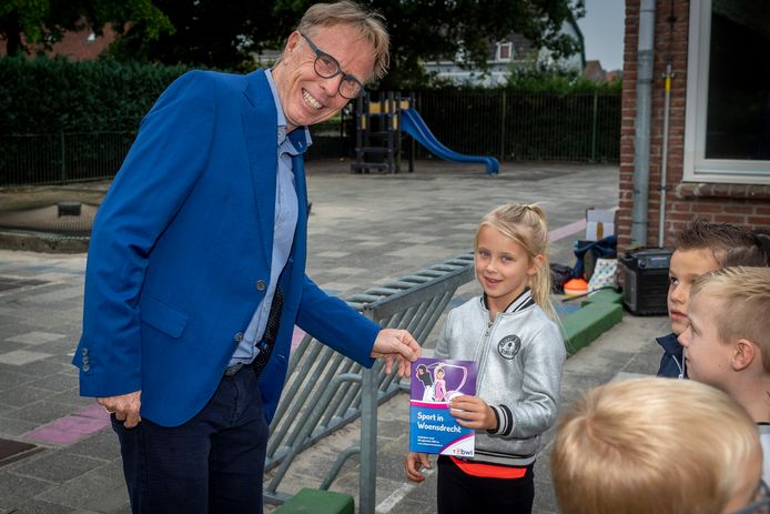 Lars van der Beek sleepte bij zijn debuut als ABZ-lijsttrekker in Woensdrecht 844 stemmen binnen, omgerekend zo'n twee zetels van de acht die zijn partij weer tot de grootste maken.
