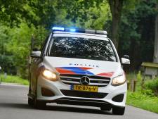 Bromfietser laat aangereden kind gewond achter, politie zoekt getuigen