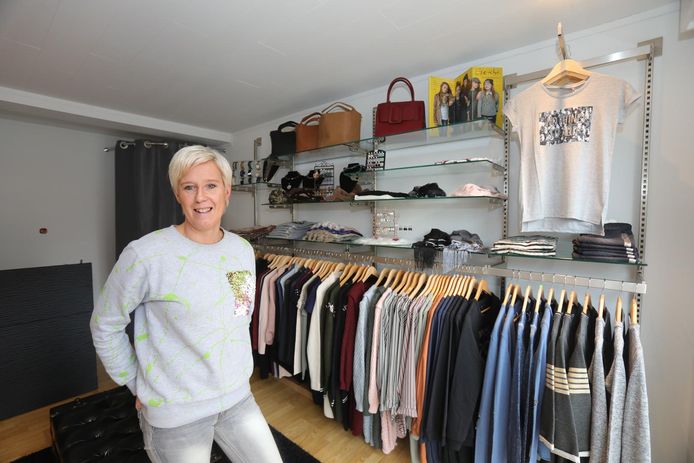 Kapster ruilt schaar voor modezaak Brugge hln.be
