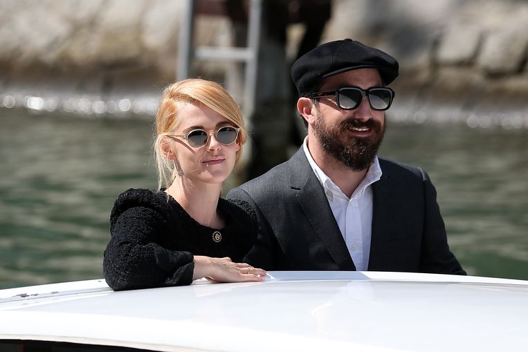 Kristen Stewart en regisseur Pablo Larraí­n. Beeld Getty