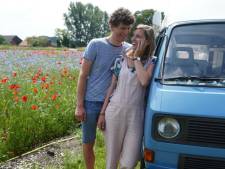 Camper van pasgetrouwd stel gestolen tijdens huwelijksreis: ‘Ook alle herinneringen zijn weg’