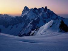 Cinquième nuit au froid pour les alpinistes bloqués sur le Mont Blanc