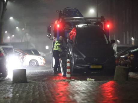 Politie zit automobilist in gestolen voertuig op de hielen; een jongen van 16 zonder rijbewijs