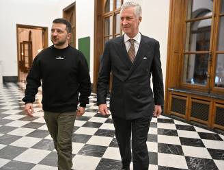 Oekraïense president Zelensky ontvangen door koning Filip op paleis in Brussel
