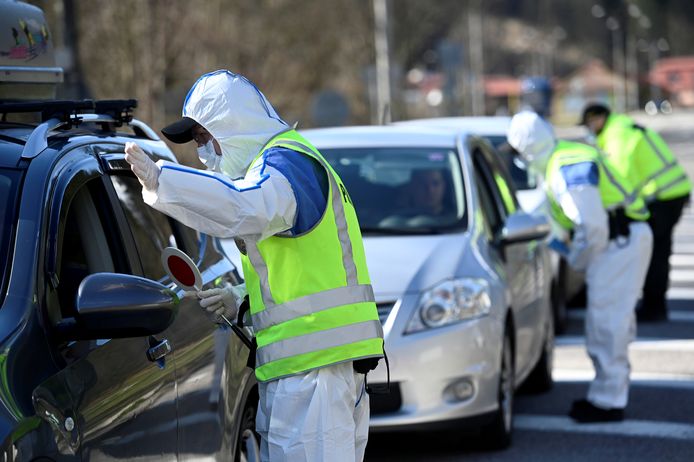 Controle aan de Slovaaks-Tsjechische grens, archiefbeeld.