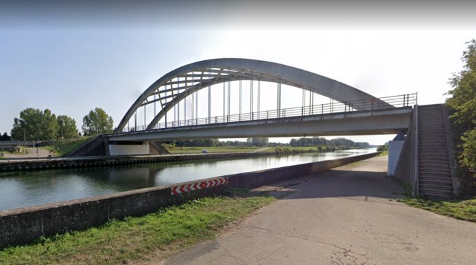 De Vlaamse Waterweg gaat de brug over de Kleine Nete en het Netekanaal vernieuwen.