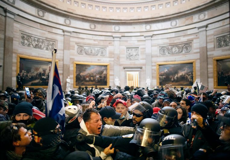 De bestorming van het ­Amerikaanse Capitool in januari 2021. Beeld Anadolu Agency via Getty Images